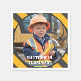 Unter dem Geburtstagsbash des Baujungen Serviette