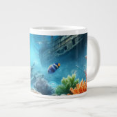 Unter dem Meer, Schildkröte, Korallen, Schiff, Clo Jumbo-Tasse (Vorderseite Rechts)