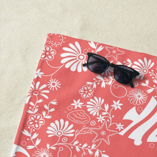 Unter dem Muster der Ozeankorallen Strandtuch (Beispiel)