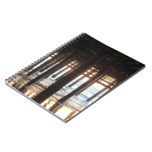 Unter dem Pier-Notebook Notizblock (Linke Seite)