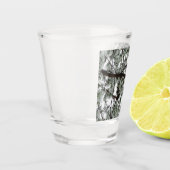 Unter dem schneebedeckten Kiefernwald WinterFoto Schnapsglas (Links)