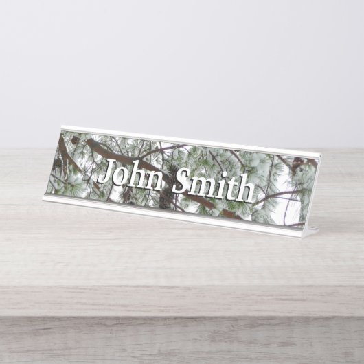 Unter dem schneebedeckten Kiefernwald WinterFoto Schreibtischnamensplakette (Vorderseite )