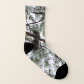 Unter dem schneebedeckten Kiefernwald WinterFoto Socken (Rechts - Außen)
