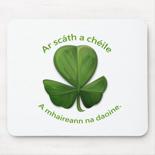 Unter dem Schutz der anderen überleben Menschen Mousepad (Vorne)