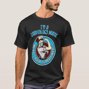 Unter dem Shirt Kardiologie der Krankenschwester U