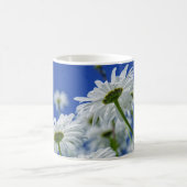 Unter den Gänseblümchen Kaffeetasse (Mittel)