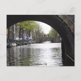 Unter der Brücke von Amsterdam Postkarte