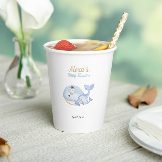 Unter der Meereswal-Kinderdusche (Junge) Pappbecher (In Situ)