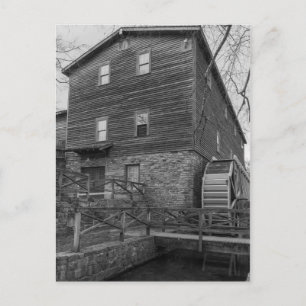 Unter Edwards Mill Graustufen Postkarte