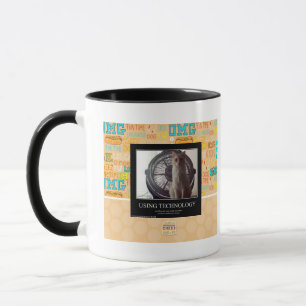 Unter Verwendung der Technologie Tasse