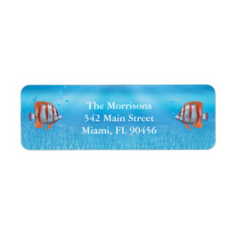 Unter Wasser zwei weniger Fische in der Rücksendea