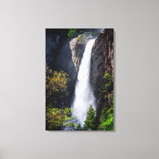 Untere Yosemite-Wasserfälle kaskadierend Leinwanddruck (Vorderseite)