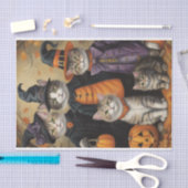 Unterhalb: Dekoupage der Trick-oder-Treaters-Katze Seidenpapier (Handwerk)