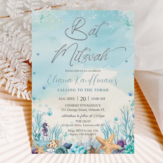 Unterhalb der Muscheln des Meeres Korallen Bat Mit Einladung