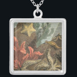 Unterhalb des Meeres Versilberte Kette<br><div class="desc">Gehen Sie unter Wasser,  um das Meer mit all diesen verschiedenen Meereslebewesen zu erkunden. Dieses Vintage Kunstwerk ist eine perfekte Ergänzung für alle Seemannliebhaber. Es fängt Meereswelt mit Seestern,  Seetang,  Algen und anderen Meereslebewesen ein. Holen Sie sich noch heute Ihren Kunstdruck auf Ihr Produkt.</div>