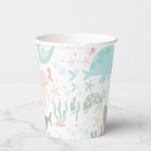 Unterhalb des Meerjunges Pappbecher (Rechts)