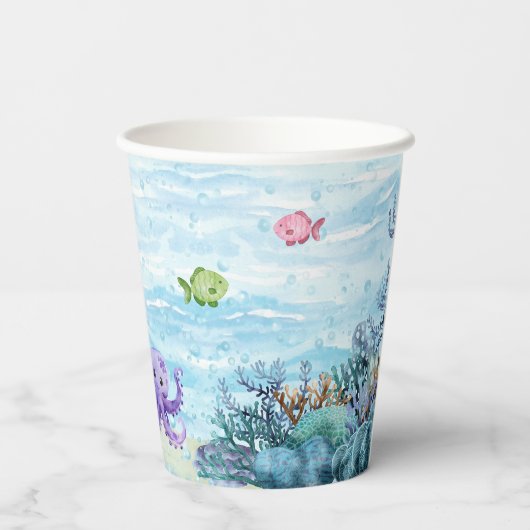 Unterhalb des Party Pappbecher (Rückseite)