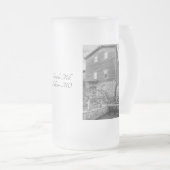 Unterhalb von Edwards Mill Grayscale Mattglas Bierglas (VorderseiteRechts)