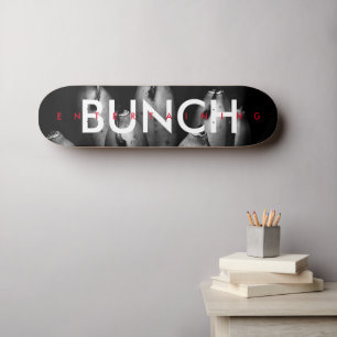 unterhaltsame Gruppe Skateboard
