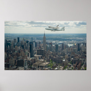 Unternehmen fliegen über New York City Poster