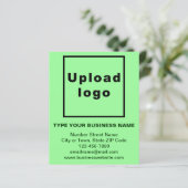 Unternehmensmarke auf einem leichten Grünbuch (Stehend Vorderseite)