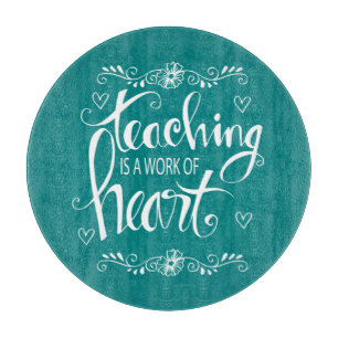 Unterricht ist eine Arbeit niedlichen der Phrase Schneidebrett