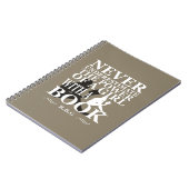 Unterschätze ein Mädchen nie mit einem Buch (Linke Seite)