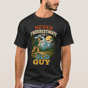 Unterschätze nie den alten Kerl Veteran Disc Golfe T-Shirt