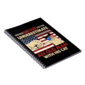 Unterschätze nie einen alten Mann mit seinem Katze Notizblock (Rechte Seite)