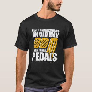 Unterschätze niemals Autoliebhaber Mechaniker Gara T-Shirt