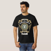 Unterschätze niemals die Macht eines TEAMS T-Shirt (Vorne ganz)