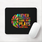 Unterschätze niemals ein Mädchen, das Basketball s Mousepad (Mit Mouse)