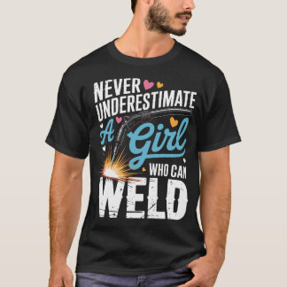 Unterschätze niemals ein Mädchen, das stolz schwei T-Shirt