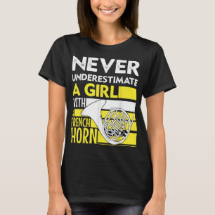 Unterschätze niemals ein Mädchen mit einem französ T-Shirt