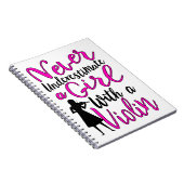 Unterschätze niemals ein Mädchen mit Geige Notizblock (Rechte Seite)