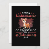 Unterschätze niemals eine alte Frau mit einer Chih Ankündigung (Vorne/Hinten)