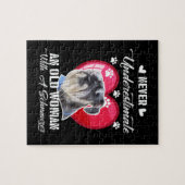 Unterschätze niemals eine alte Frau mit Schnauzer Puzzle (Horizontal)