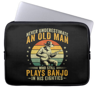 Unterschätze niemals einen alten Mann, der Banjo s Laptopschutzhülle