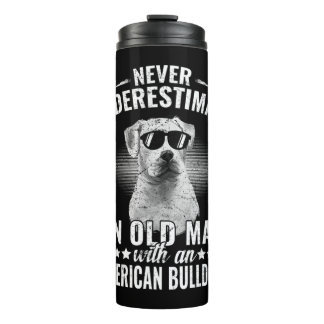 Unterschätze niemals einen alten Mann mit American Thermosbecher