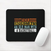 Unterschätze niemals einen alten Mann mit einem By Mousepad (Mit Mouse)