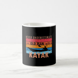 Unterschätze niemals einen alten Mann mit einem Ka Kaffeetasse