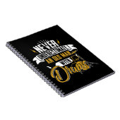 Unterschätze niemals einen alten Mann mit Trommeln Notizblock (Rechte Seite)