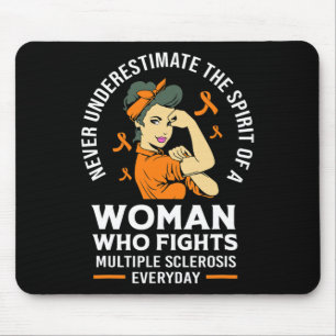 Unterschätzen Sie den Geist einer Frau Warrior Mousepad
