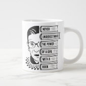 Unterschätzen Sie nie den Power eines Mädchens Jumbo-Tasse (Rechts)