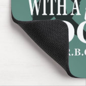 Unterschätzen Sie nie den Power eines Mädchens mit Mousepad (Ecke)