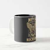 Unterschätzen Sie nie den Power von Richard Zweifarbige Tasse (Vorderseite Links)