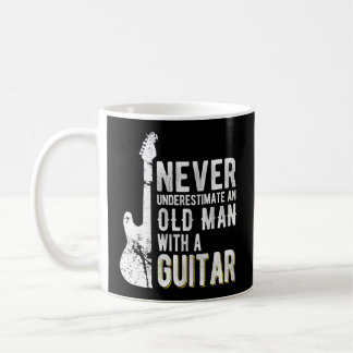 Unterschätzen Sie nie ein Altes mit Gitarrengitarr Kaffeetasse
