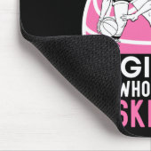 Unterschätzen Sie nie ein Mädchen, das Basketball  Mousepad (Ecke)