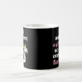 Unterschätzen Sie nie ein Mädchen, das Karate Girl Kaffeetasse (Mittel)