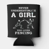 Unterschätzen Sie nie ein Mädchen, das Lieben witz Dosenkühler (Rückseite)